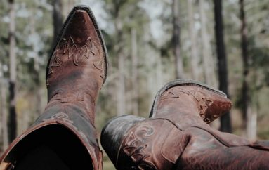 Comment porter des bottes western ?